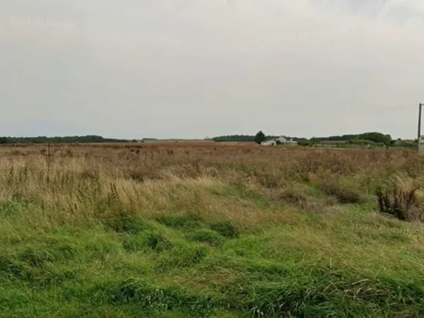 Terrain 629 m²