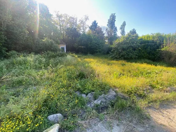 Terrain constructible 1348 m²