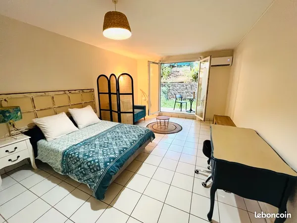 Studio meublé avec jardin