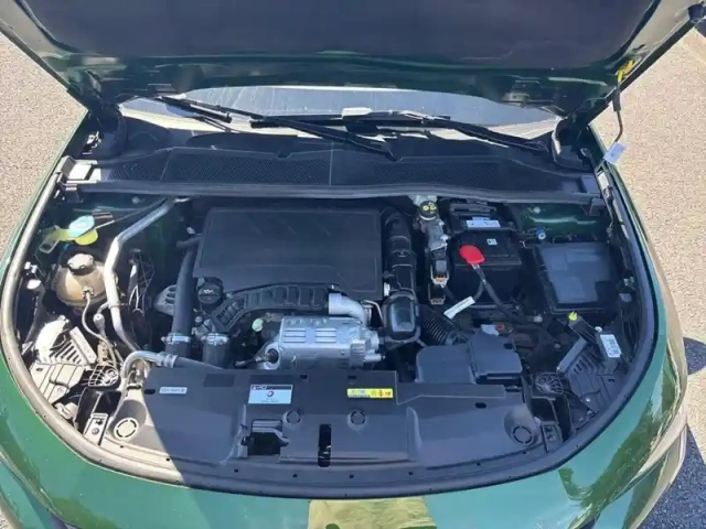 Peugeot 308 puretech 130ch s&amp;s eat8 allure pack — photo 7