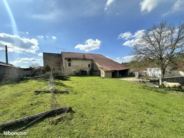 Maison 8 pièces 300 m²