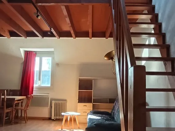Sandillon (Orléans 45) À LOUER 530 - Sympathique F2 meublé de 45 m2