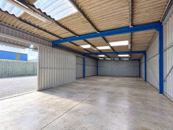 Local 1 pièce 105 m²