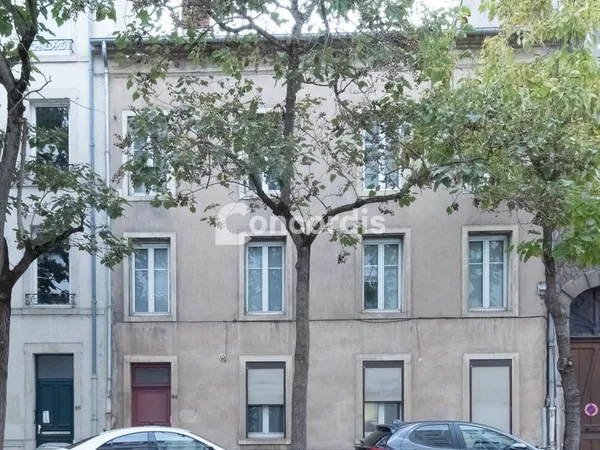 Immeuble 182 m²