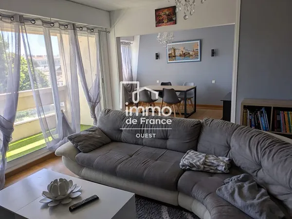 DANS PENTAGONE GRAND Appartement Meublé La Roche Sur Yon 3 pièce(s) 76.10 m2