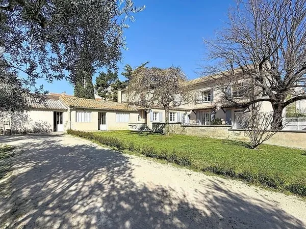 Maison 8 pièces 208 m²