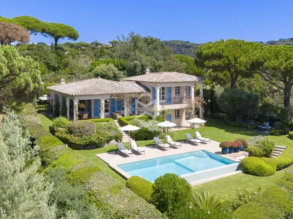 Maison 7 pièces 220 m²