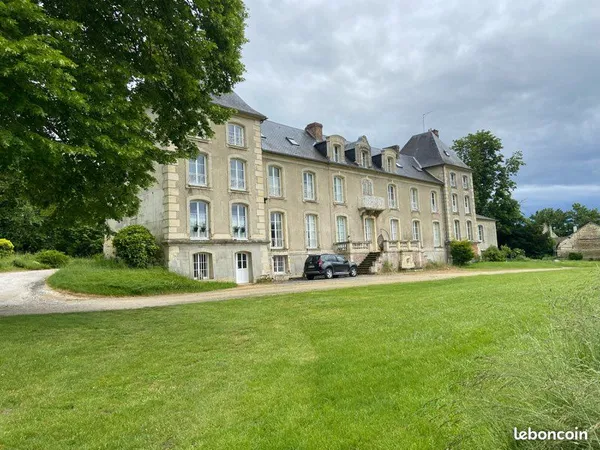 Grand Appartement dans château