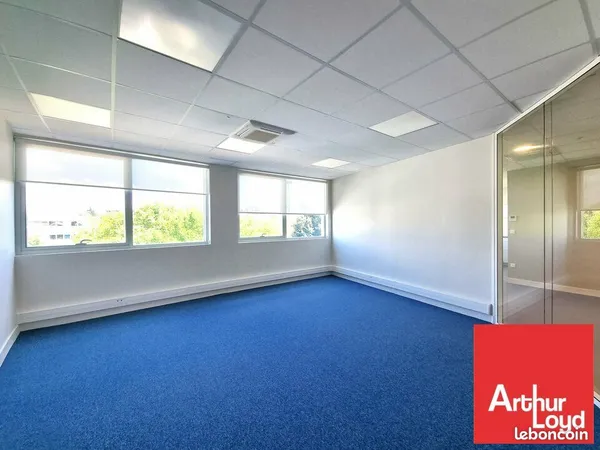 Bureaux 185 m² SAINT BENOIT
