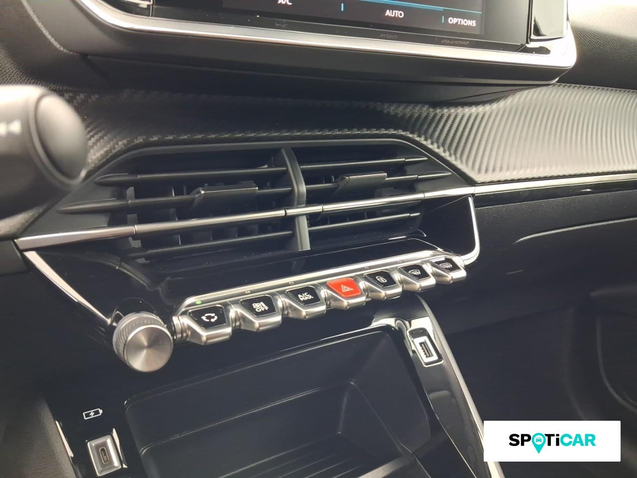 Peugeot 208 e-208 136ch style — photo 15