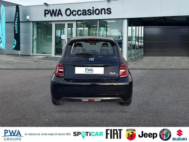 Fiat 500 e 118ch (red) my25 — photo 5