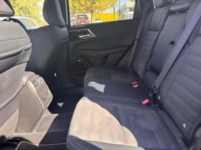 Mitsubishi Outlander 2.4 phev 306ch intense 4wd — photo 27