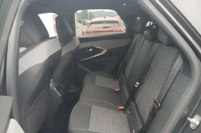 Peugeot 3008 hybrid 145 e-dcs6 — photo 11