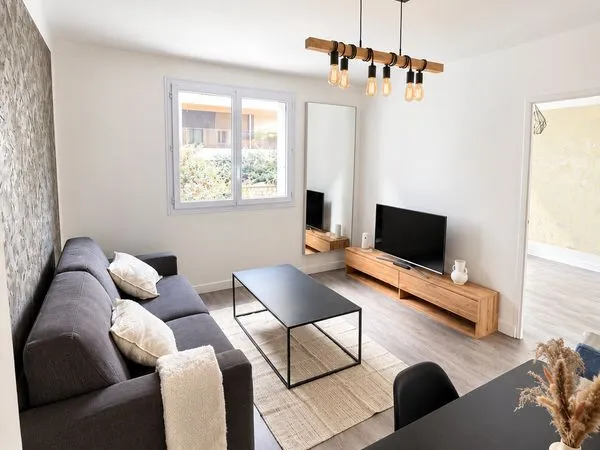 Loue T3 semi-meublé - 50m² - Quartier St Victor proche vieux port