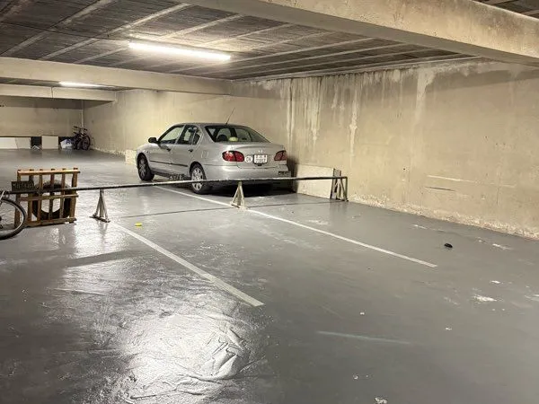 Place stationnement proche aeroport