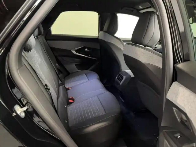 Peugeot 3008 electrique 210 ch 73 kwh — photo 17