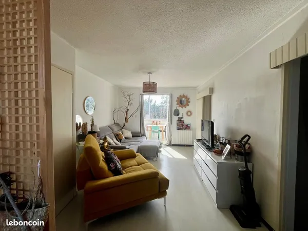 Canet Plage , Coquet T2 traversant avec loggia