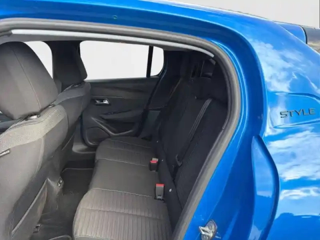 Peugeot 208 electrique 50 kwh 136ch — photo 12