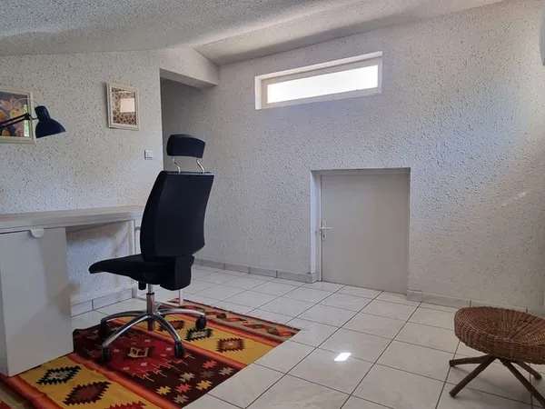 Location étudiant : Charmant studio sous les toits dans maison individuelle -Calme & Confort | Saint