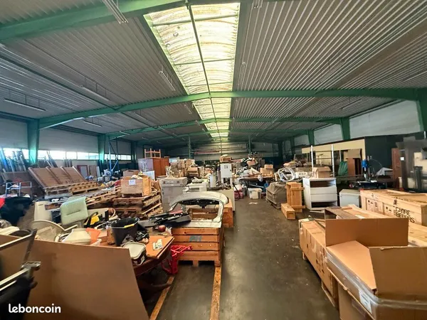 LOCAL D'ACTIVITE 1100 m² CHANTELOUP-LES-VIGNES