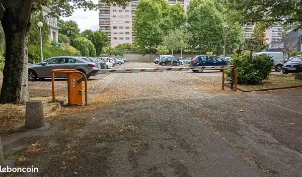 Parking extérieur sécurisé - Nantes Beaulieu - 60 /mois