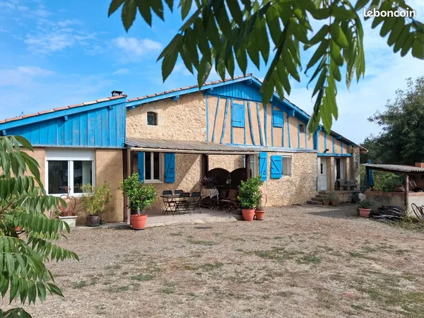 Maisons anciennes en pierres