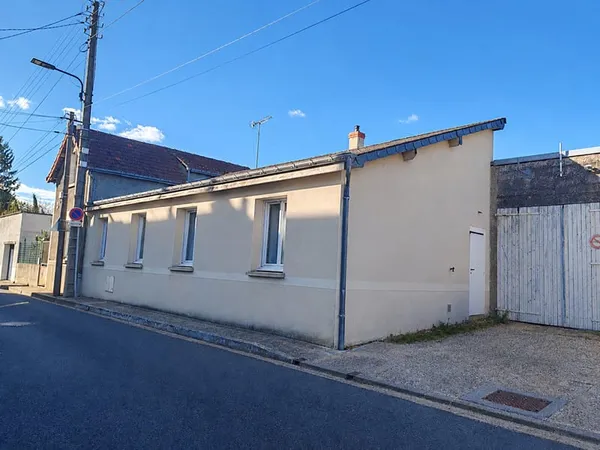 Maison Tours proche place Coty et Quai Paul Bert