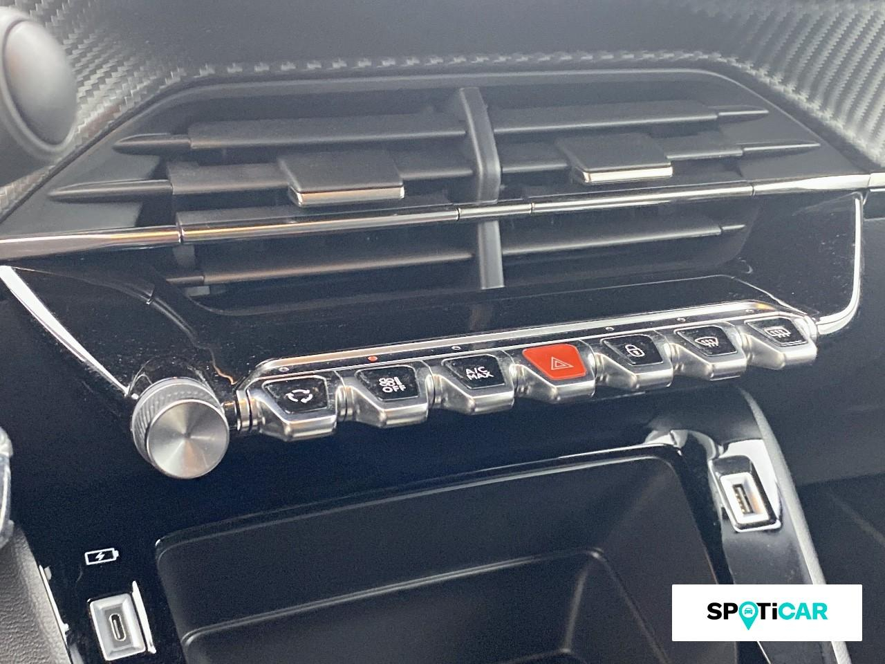 Peugeot 2008 1.2 puretech 130ch s&s style eat8 — photo 15