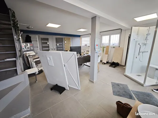 Bureaux 66 m² La Longueville