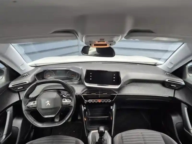 Peugeot 2008 1.2 puretech 100ch s&amp;s active pack — photo 13