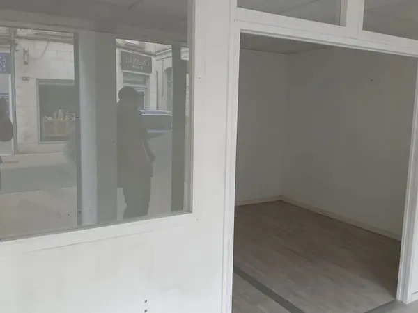 Local commercial 85 m²