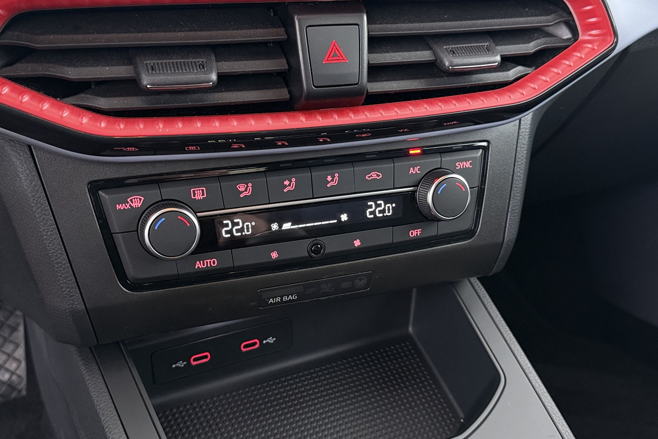 Seat Ibiza — photo 16