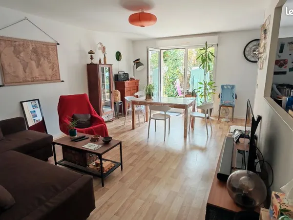 Superbe appartement 3 pièces avec rez-de-jardin