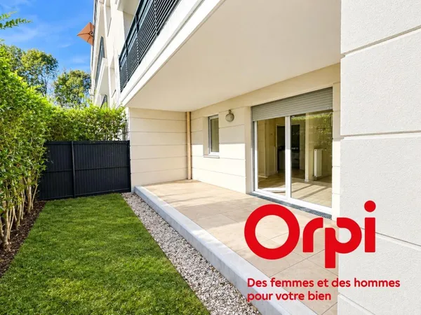 Guyancourt - Quartier Village - Rez-de-jardin avec grand jardin sans vis-à-vis- Résidence 2012