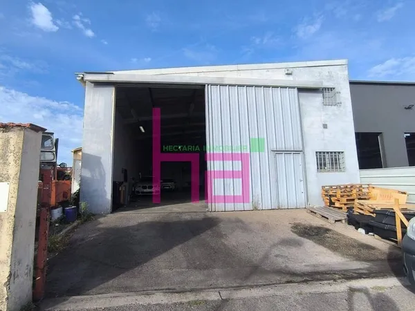 Local d'activité 200 m²