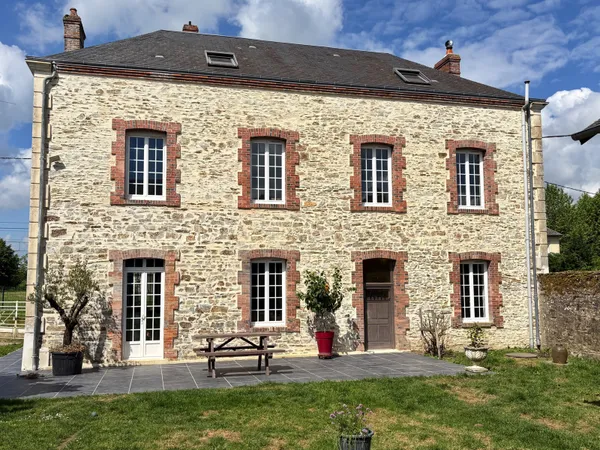 Maison 7 pièces 180 m²
