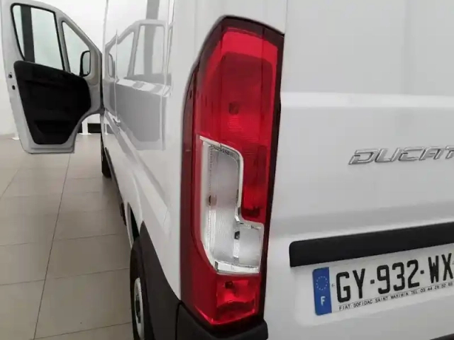 Fiat Ducato fourgon tole 3.0 m h2 h3-power 140 ch — photo 17