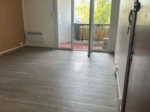 Appartement 2 pièces avec balcon et parking - Nevers