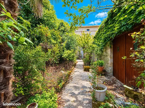 Maison 5 pièces 214 m²