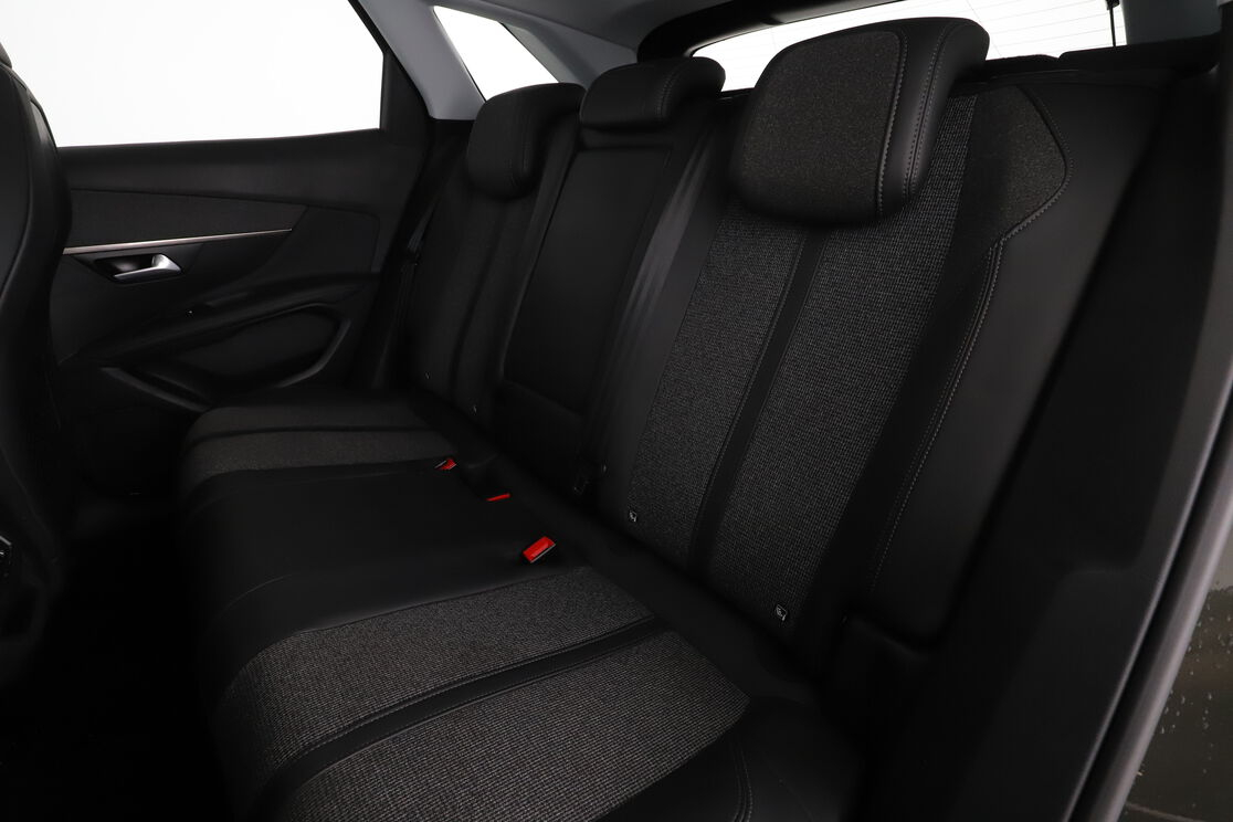 Peugeot 3008 1.2 PureTech Allure — photo 15