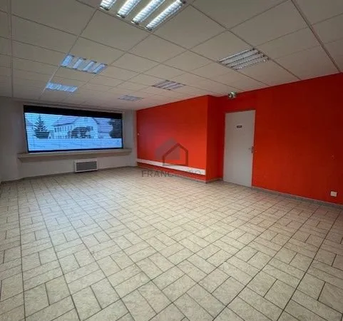 Local commercial 180 m² Damprichard