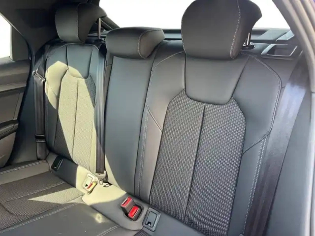 Audi A1 sportback 35 tfsi 150 ch s tronic 7 — photo 45