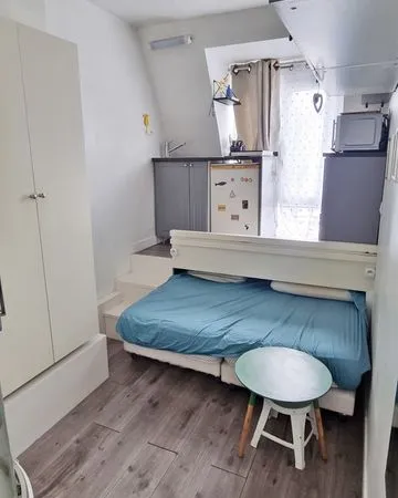 Studio 1 pièce 8 m²
