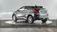 Toyota C-Hr 122h Distinctive 2WD E-CVT MY22 — photo 8