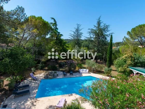 Combles aménagés 6 pièces 230 m²