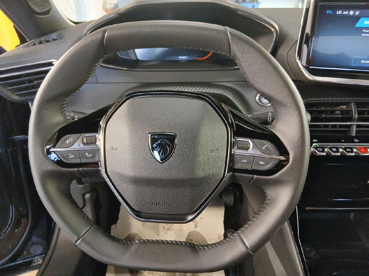 Peugeot 2008 156 ch 54 kwh allure — photo 13