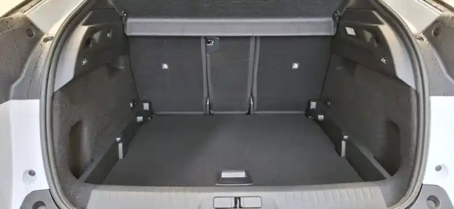 Peugeot 3008 hybrid 145 e-dcs6 — photo 9