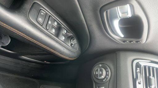 Jeep Compass 1.6 MultiJet 120 - Limited – 2018 – 117296 km – Diesel – Boîte Manuelle — photo 3