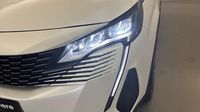 Peugeot 3008 HYBRID 225ch Allure Pack e-EAT8 — photo 17