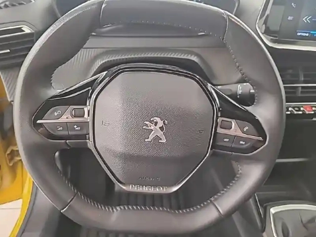 Peugeot 208 puretech 75 s&amp;s bvm5 — photo 39